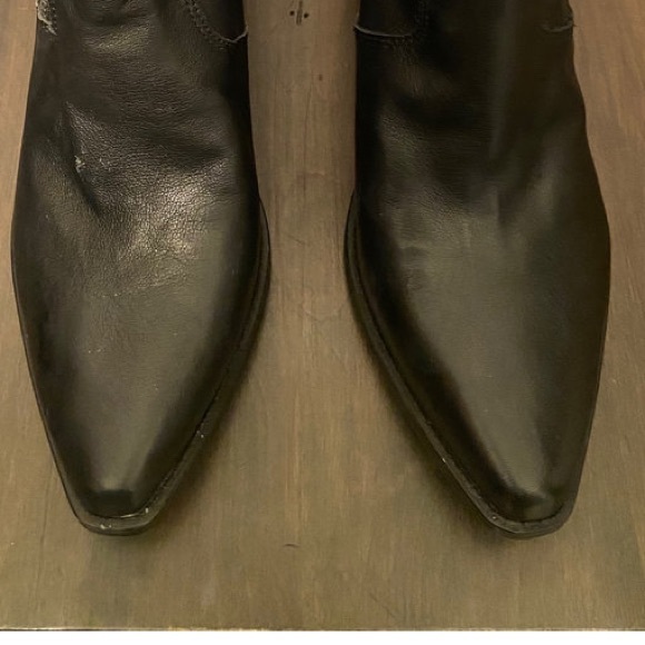 Lucky 🍀 Brand Black Leather Chunky Heel Bootie - Picture 8 of 9